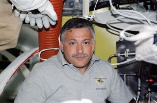 1024X0 95 3 C FFFFFF 18404B75c9308f8796f7d9460900d7e5 006 Relaxedposes 02 Front 0026